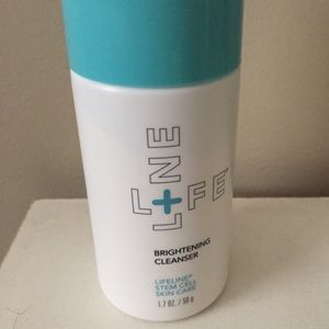 lifeline brightening cleanser